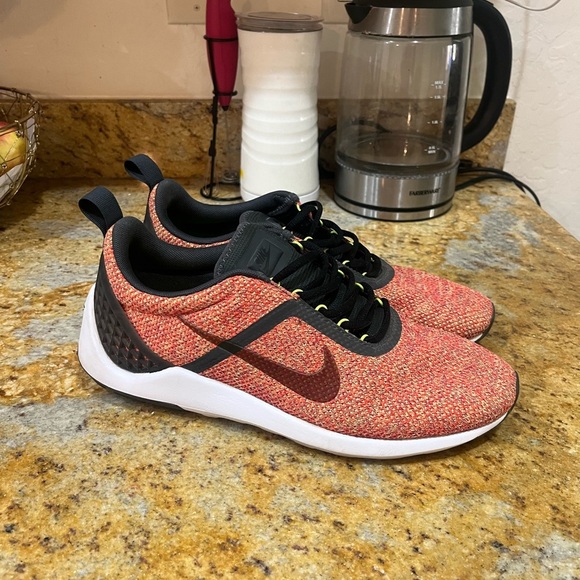 Nike Other - Nike lunaresto 2 SE size 10